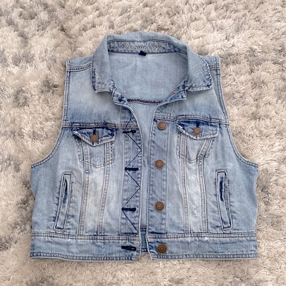 American Eagle Outfitters Jackets & Blazers - American Eagle distressed denim vest Large